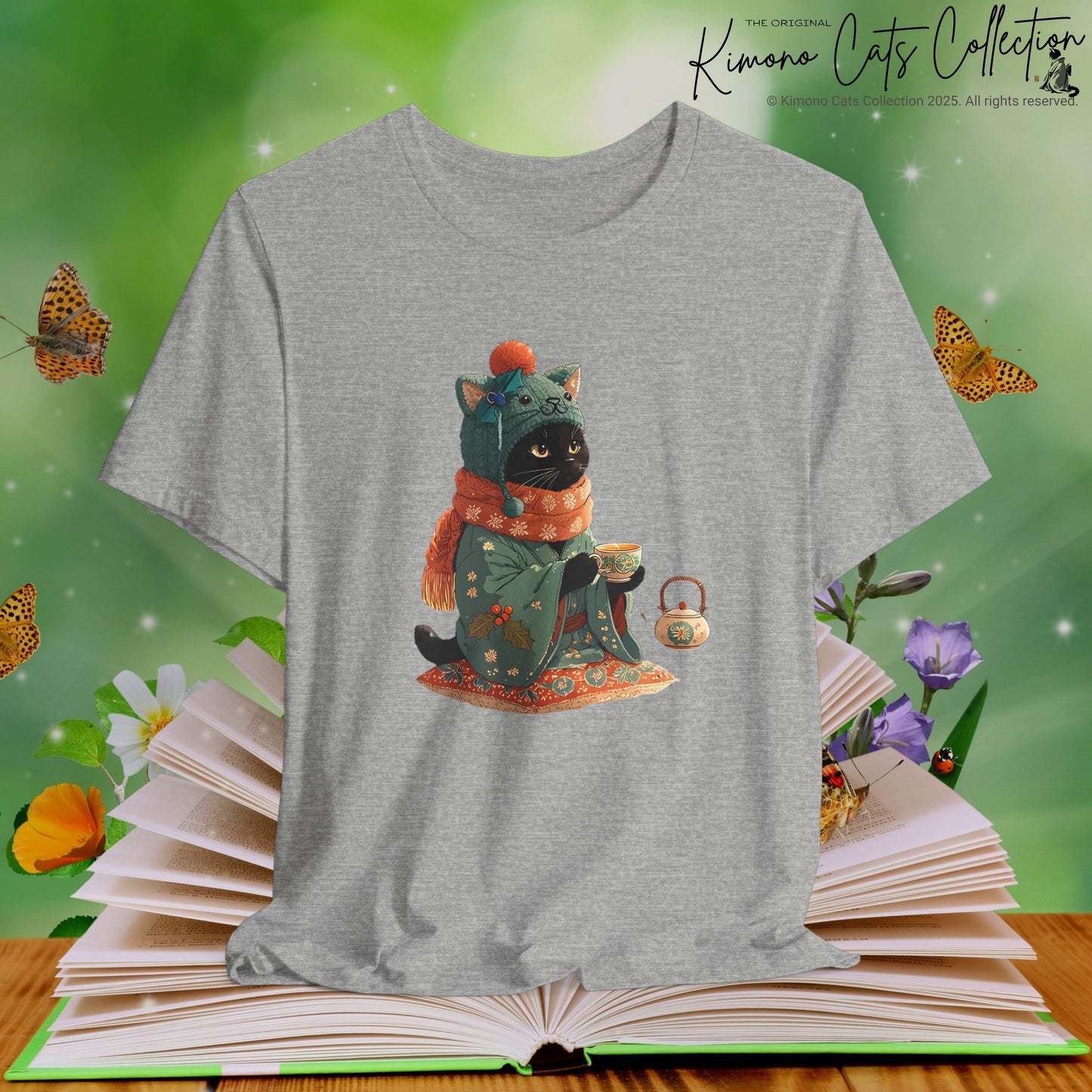 Cozy Black Cat Reader - T-Shirt